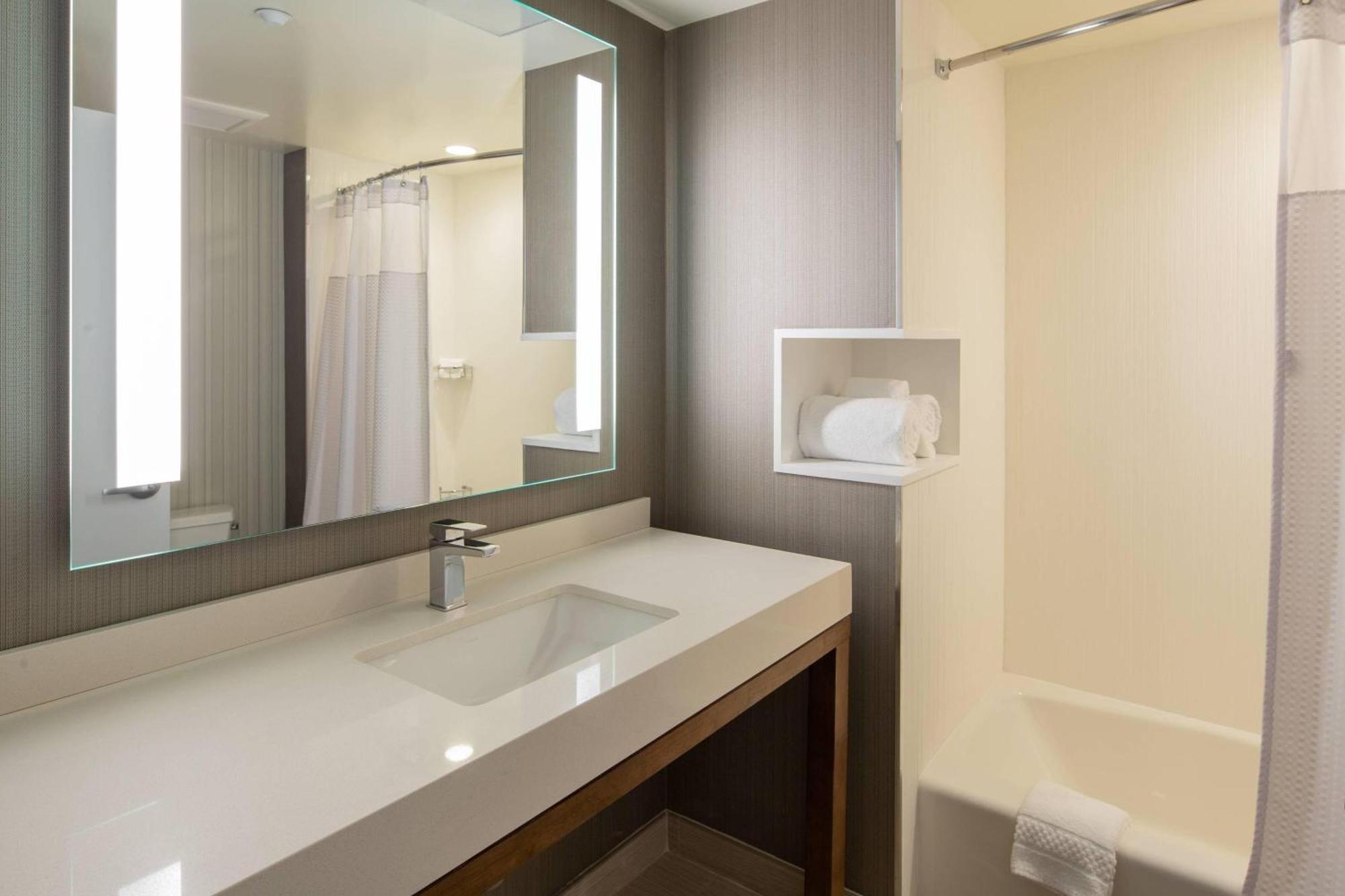Courtyard By Marriott Queens/fresh Meadows Hotel Nova York